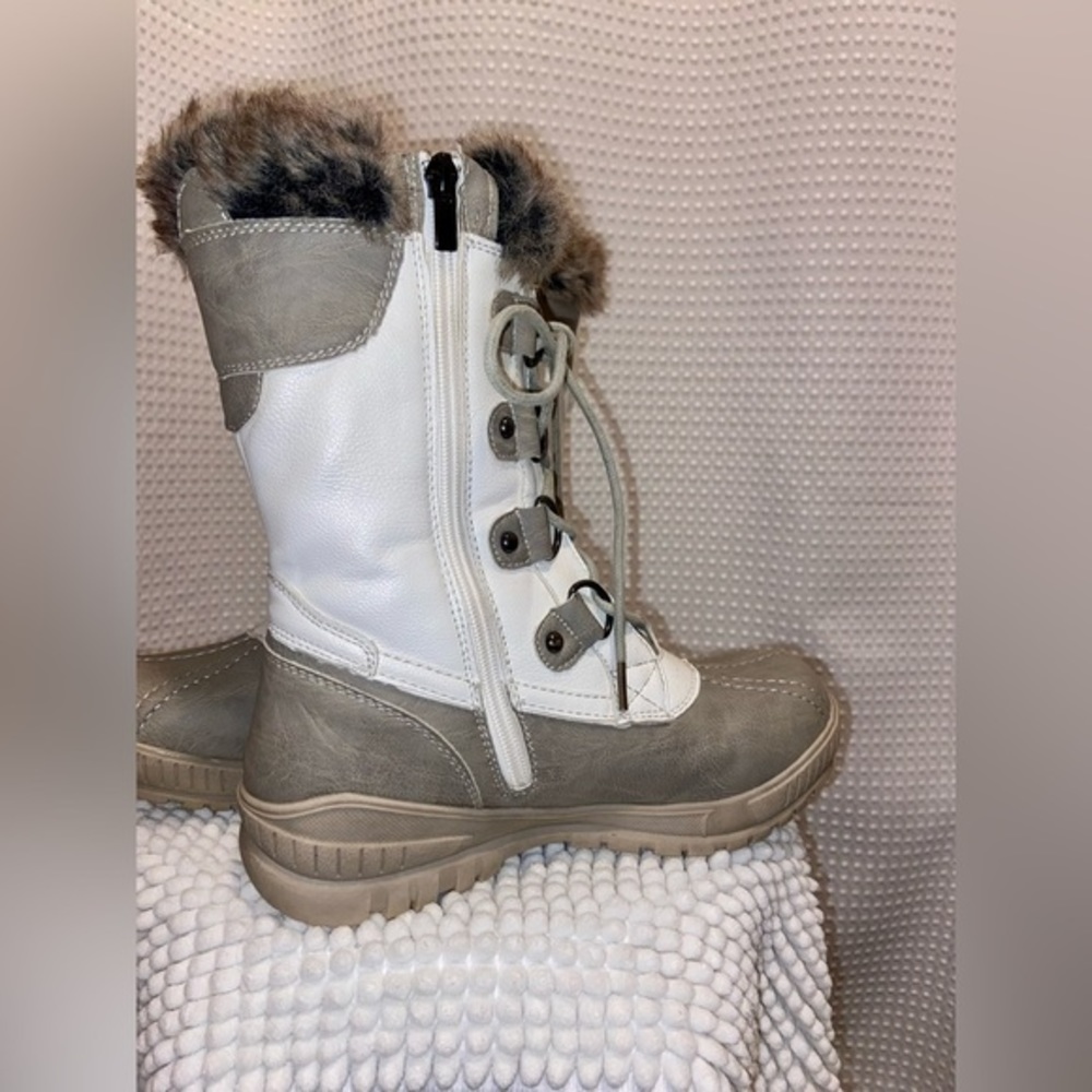 Woman Sölher winter boots white-beige faux fur side zipper lace-up size 7.5 (38) - Picture 4 of 16